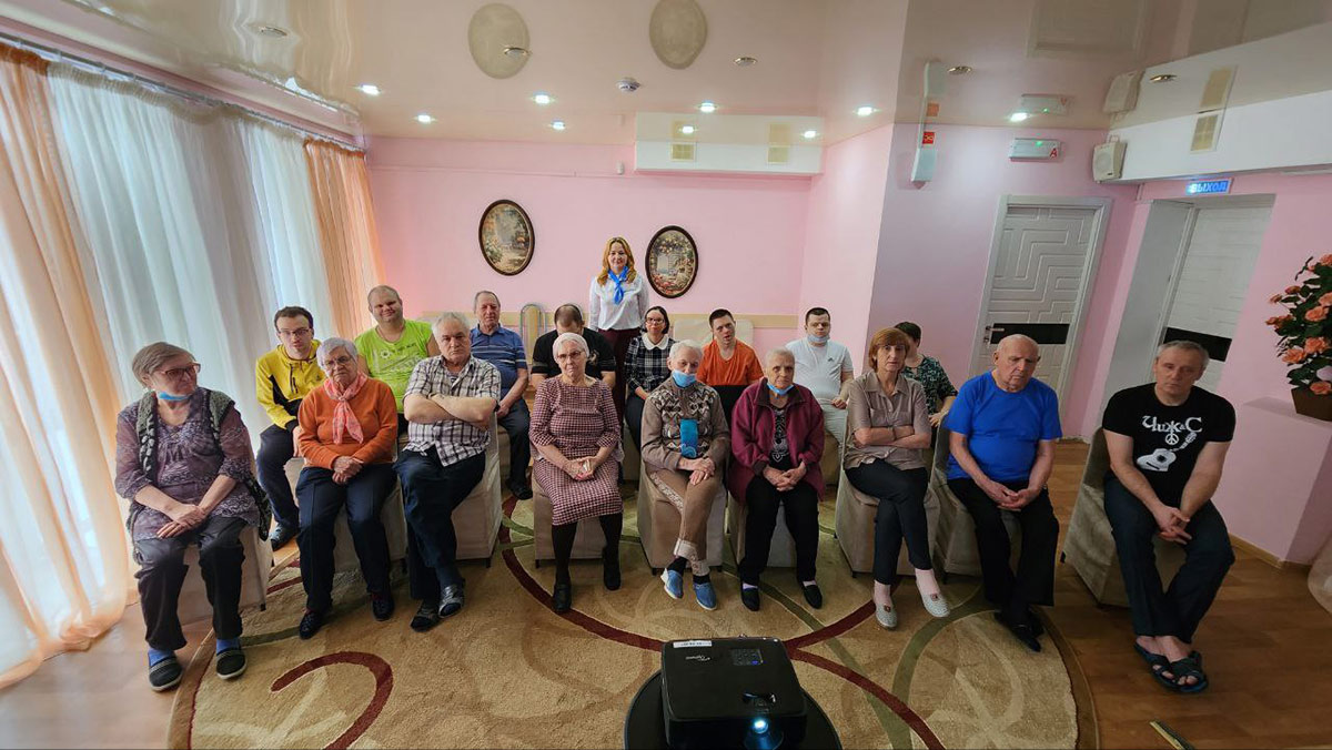 Представители АО «МСК «Новый Уренгой» провели выездное информационное мероприятие в ЦСО граждан пожилого возраста и инвалидов города Новый Уренгой